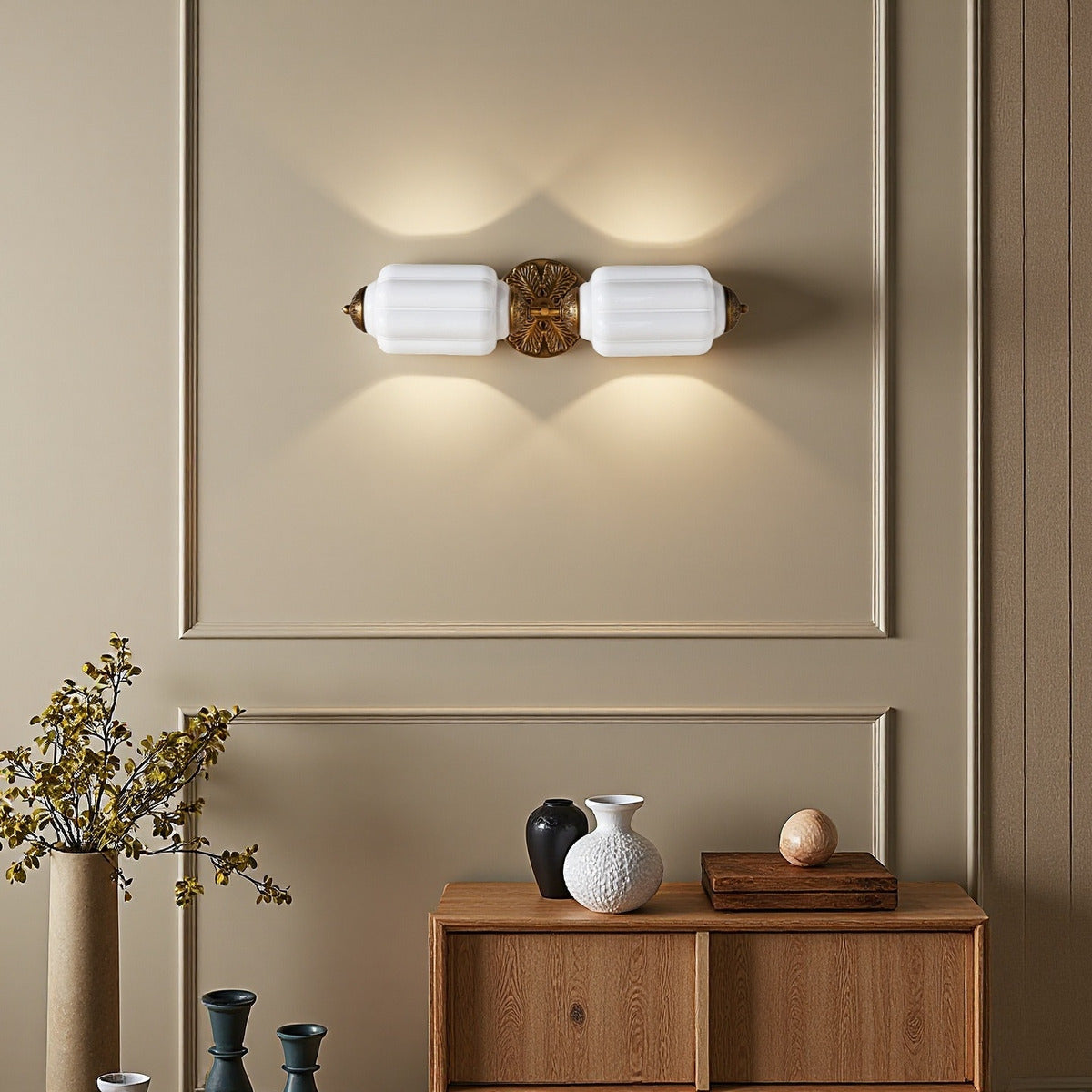 Elegancia atemporal: el arte de los apliques vintage en bronce y vidrio