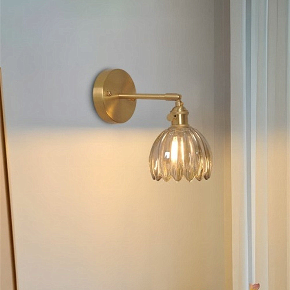 Aplique de pared Tulip Bud dorado para interiores clásicos